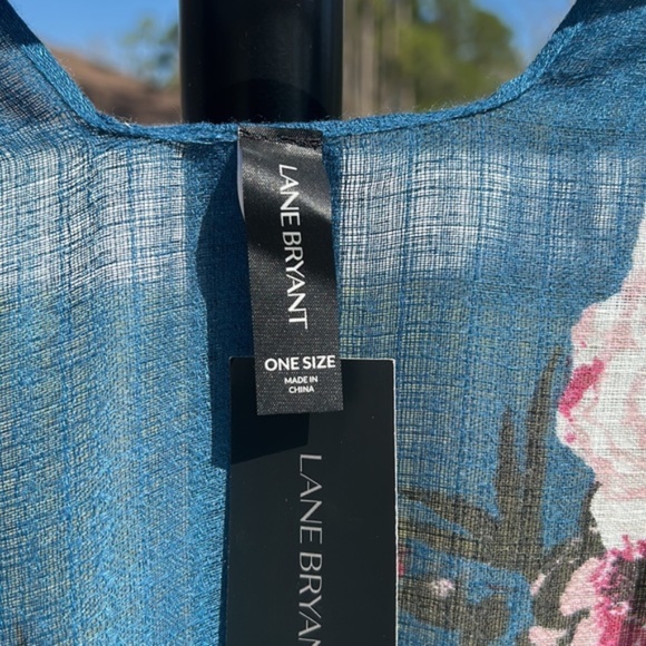 New Lane Bryant ONE SIZE floral overpiece - Picture 6 of 11